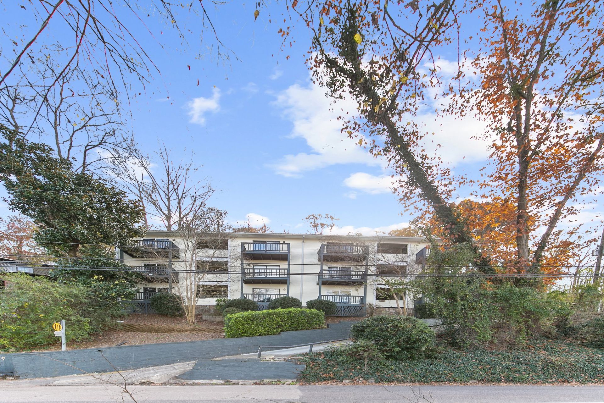 Birmingham Apartment: 1321 18th Ave S