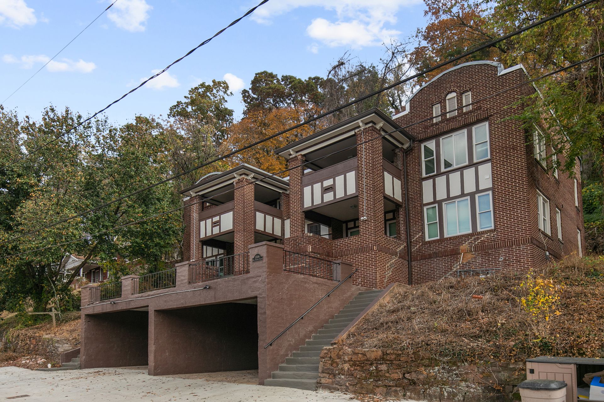Birmingham Apartment: 1709 16th Avenue South