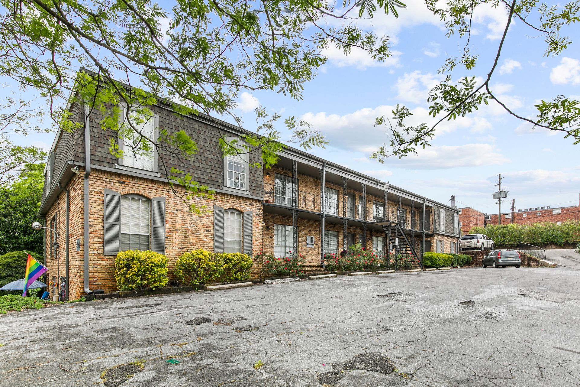 Birmingham Apartment: 2964 Rhodes Circle South