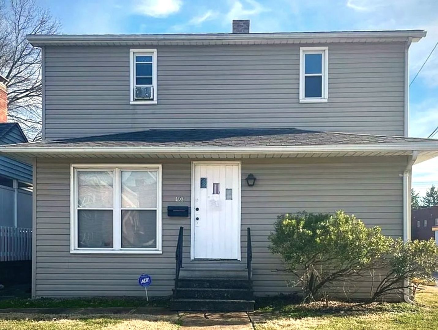 Collinsville House: 408 W. Clay Street
