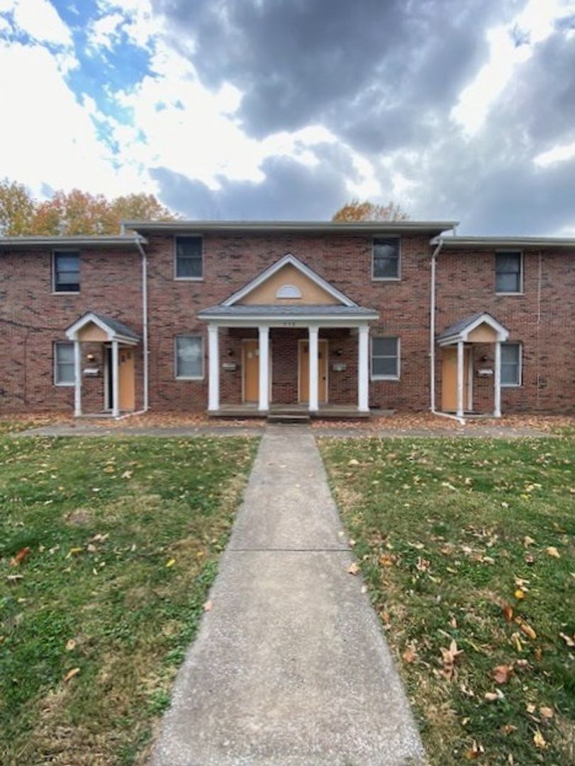 Collinsville Apartment: 538 Mary Ave.