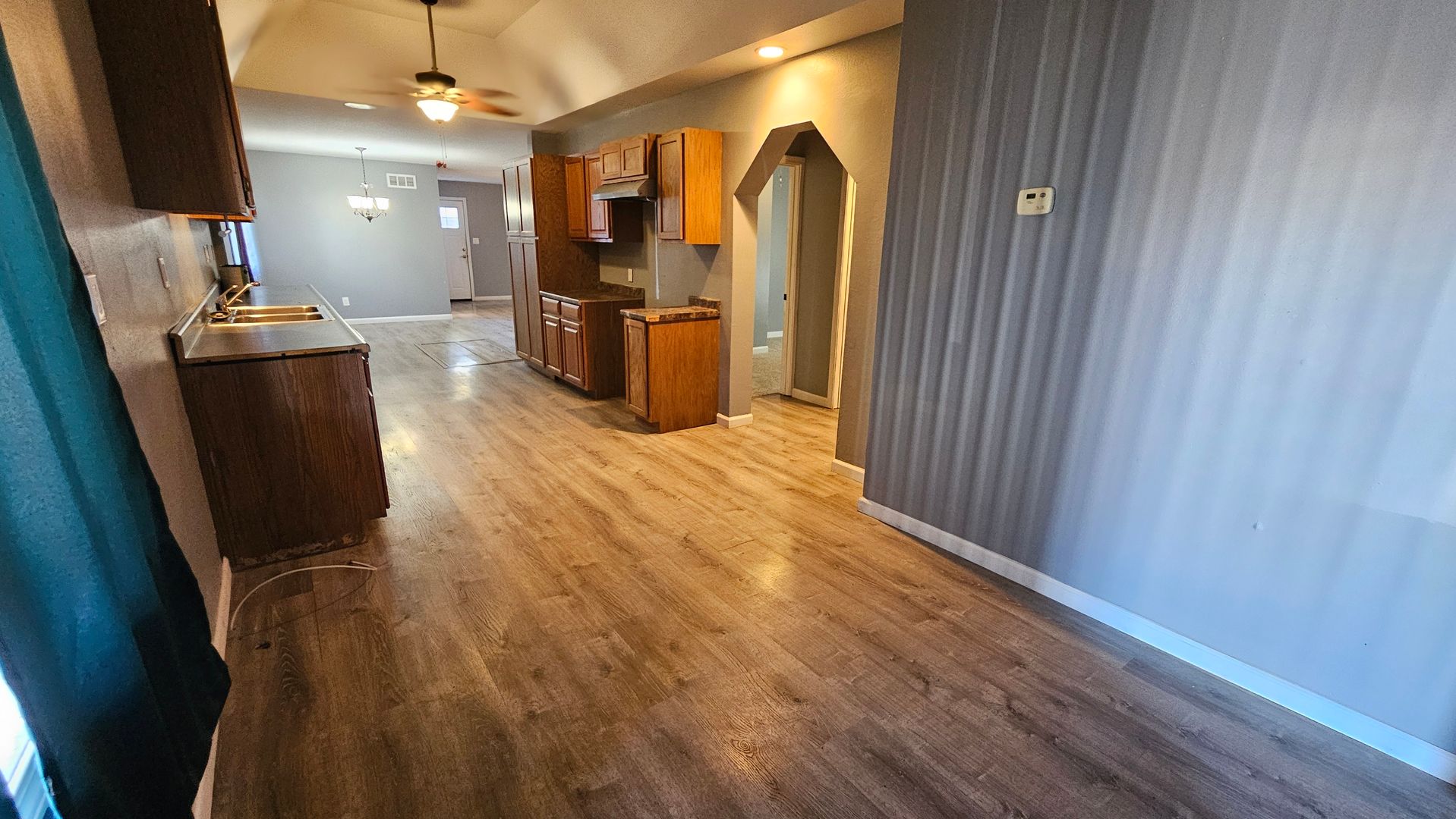 Topeka House: 325 NW Lyman Rd