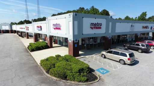 Prime Retail Space Available – photo 1