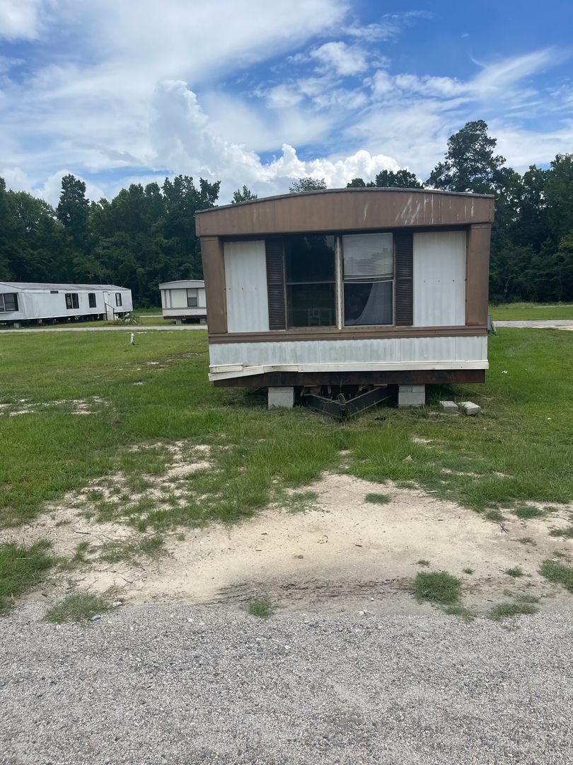 Mullins Apartment: Gibbs Court