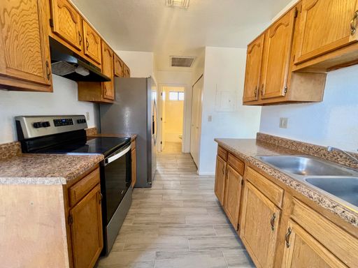 2 bed/2 bath recently renovated duplex, easy biking, near UA and historic 4th Ave! – photo 1
