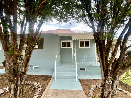 3bed/1 bath + office/den at Old Bisbee! Renovated, garage, enclosed yard, lots of storage!