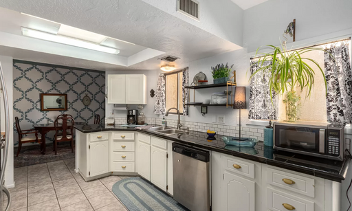*****Flexible lease terms!*****Furnished, Elegant 3Bed/2Bath Townhome at Miramonte, near El Con Mall!! – photo 1