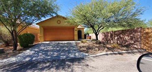 Spacious 3bd/2ba With Private Backyard Coming Soon! – photo 1