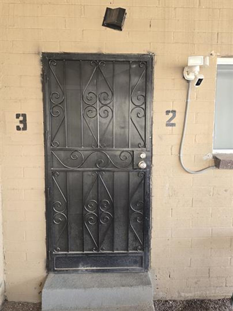 Tucson Apartment: 2610 South Mission Road