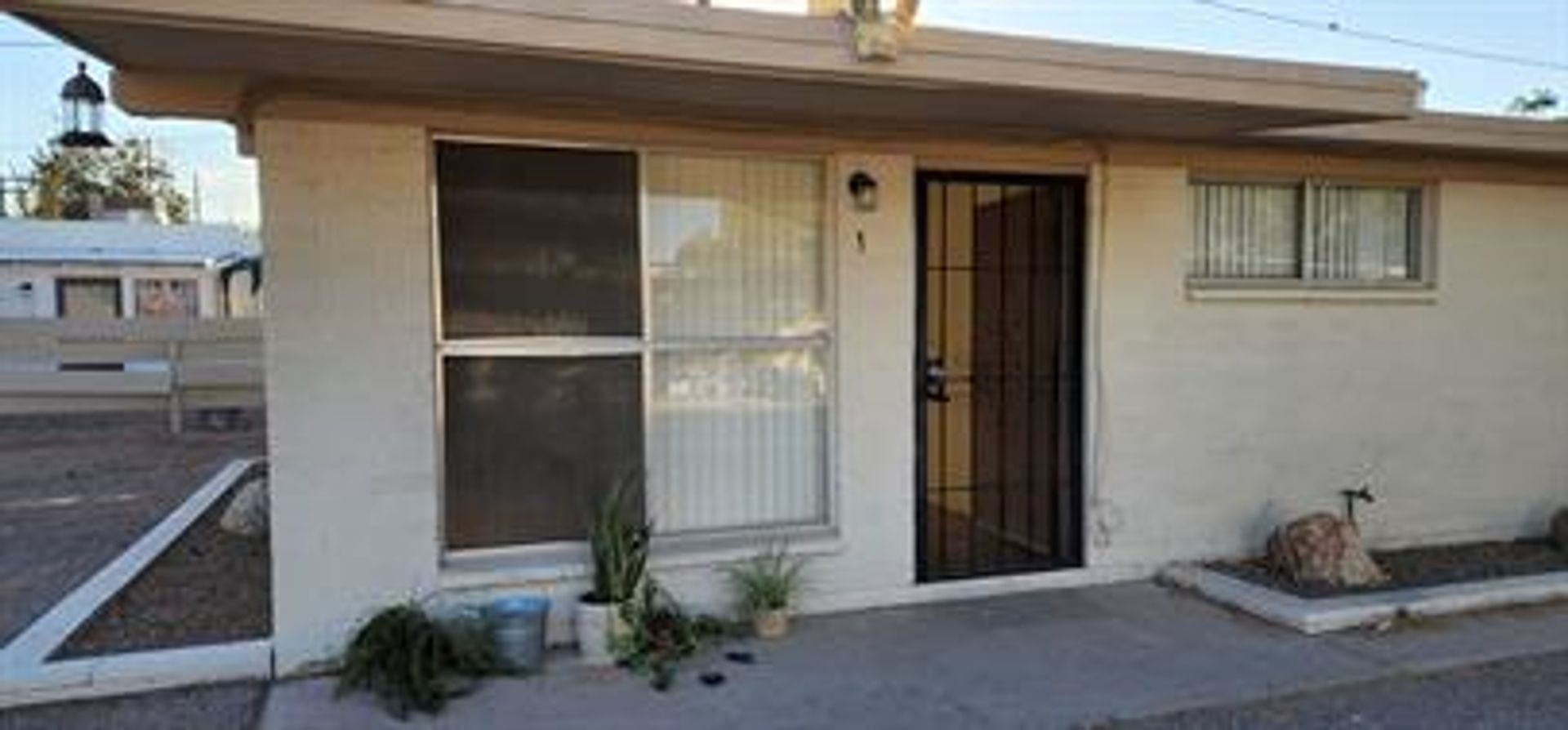 Tucson Apartment: 3423 East Flower Street