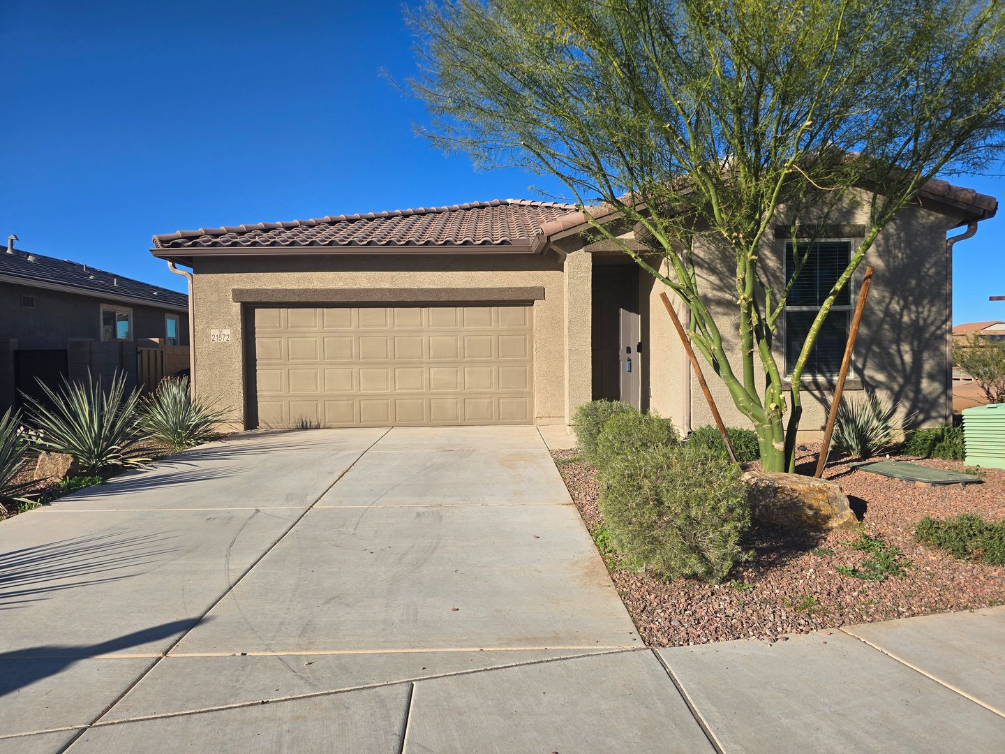 Red Rock House: 21572 East Treasure Road