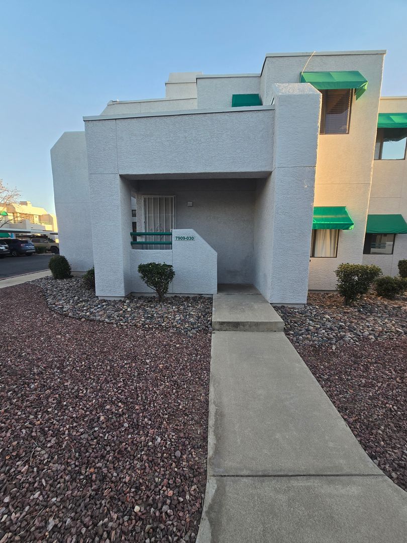 Tucson Condo: 7909 E Colette Cir
