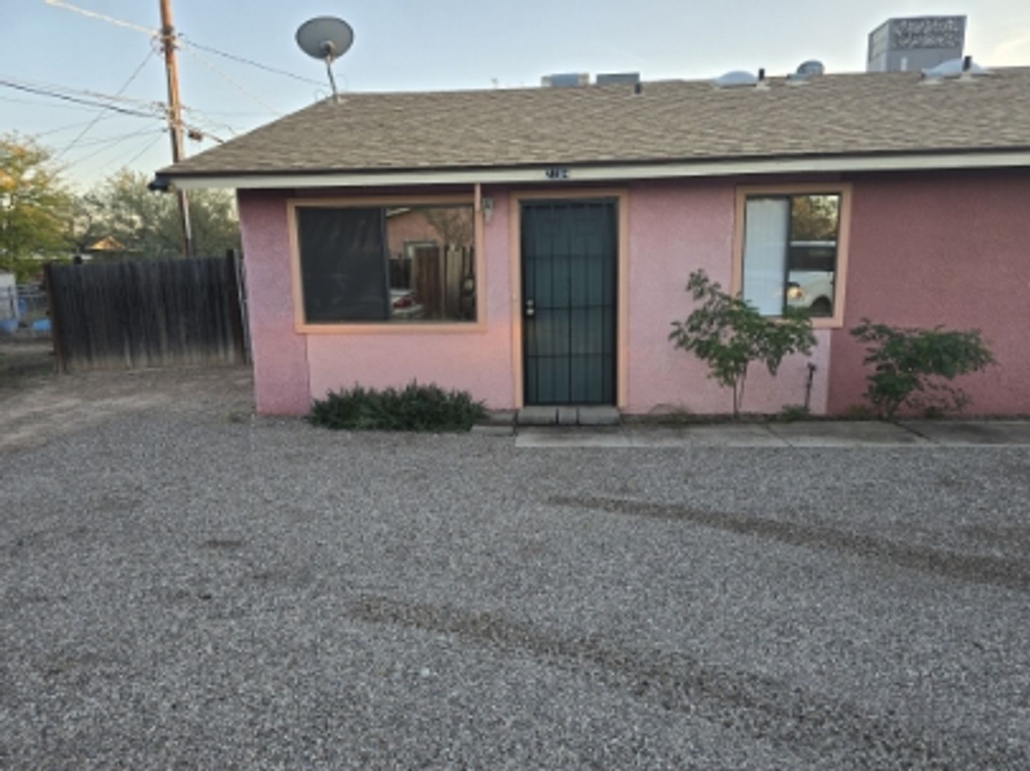 Tucson House: 2784 North Columbus Boulevard