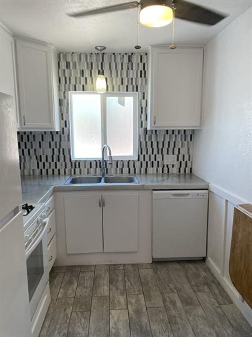 Tucson House: 3337 East Flower Street