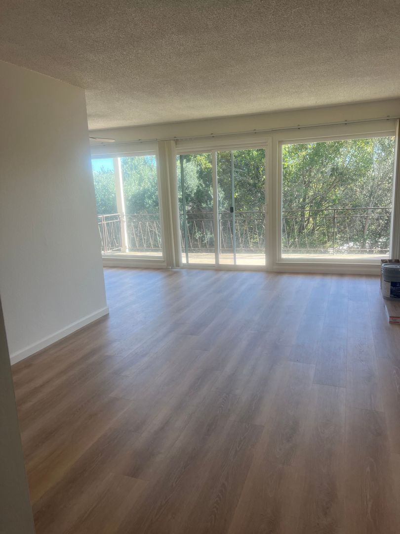 San Bruno Apartment: 2201-2221 Princeton Dr