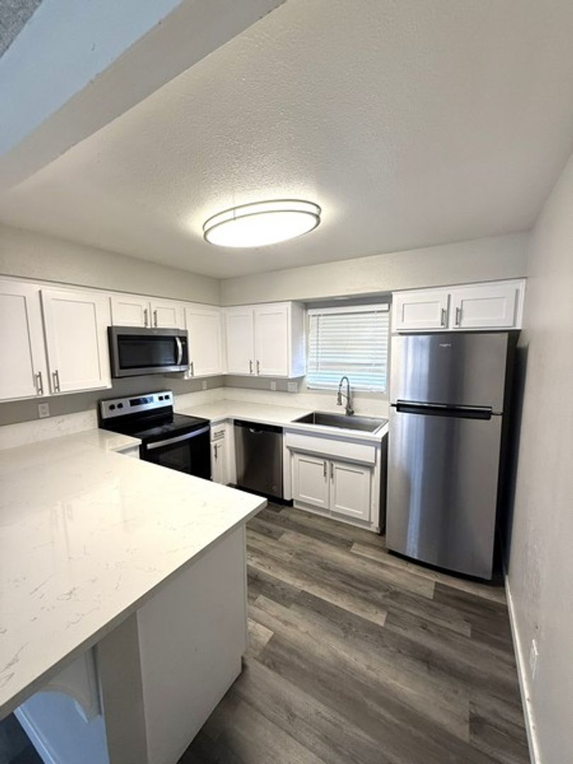 Grover Beach Apartment: 1265 Nice Avenue