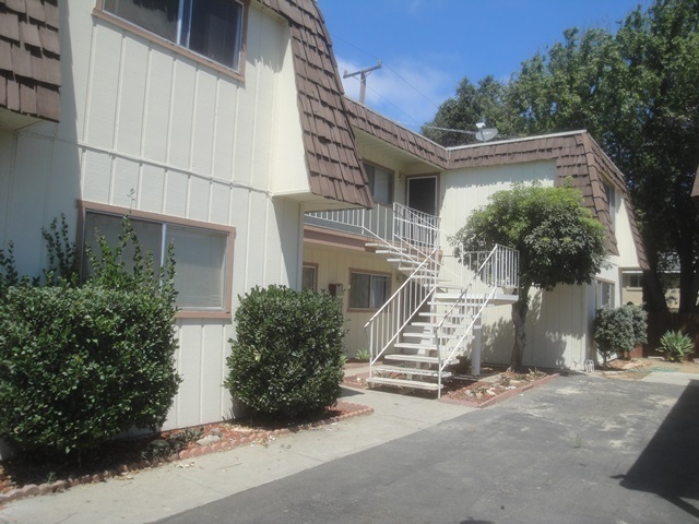 Santa Maria Apartment: 211 W. Orange St.