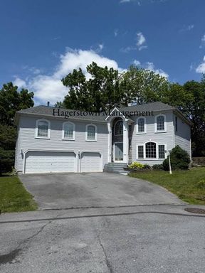 Luxury Home in Woodbridge – photo 1