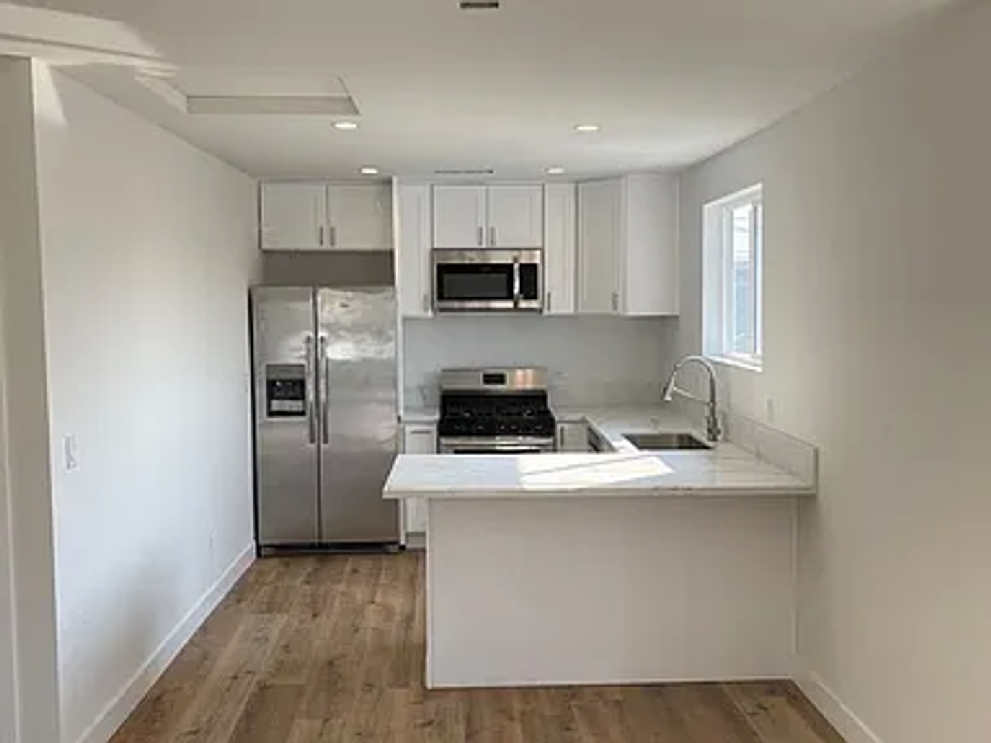 Los Angeles Apartment: 2426 1/2 Houston Street