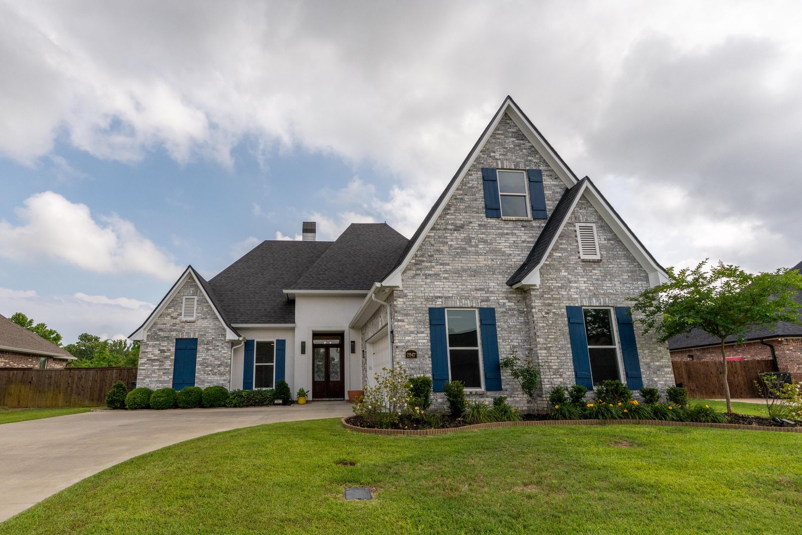 Shreveport House: 2947 Paradise Dr