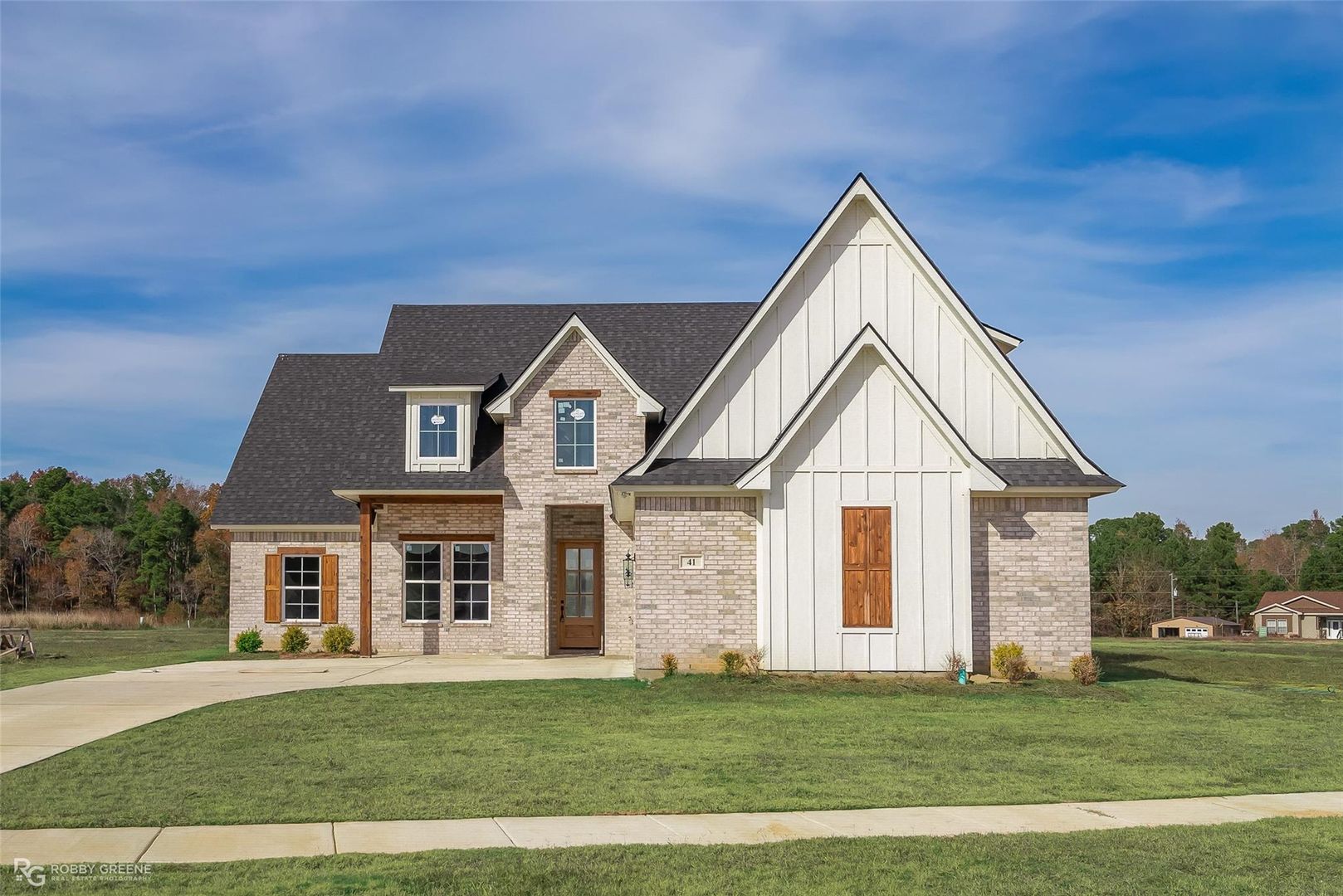 Benton House: 41 Turtle Creek Dr
