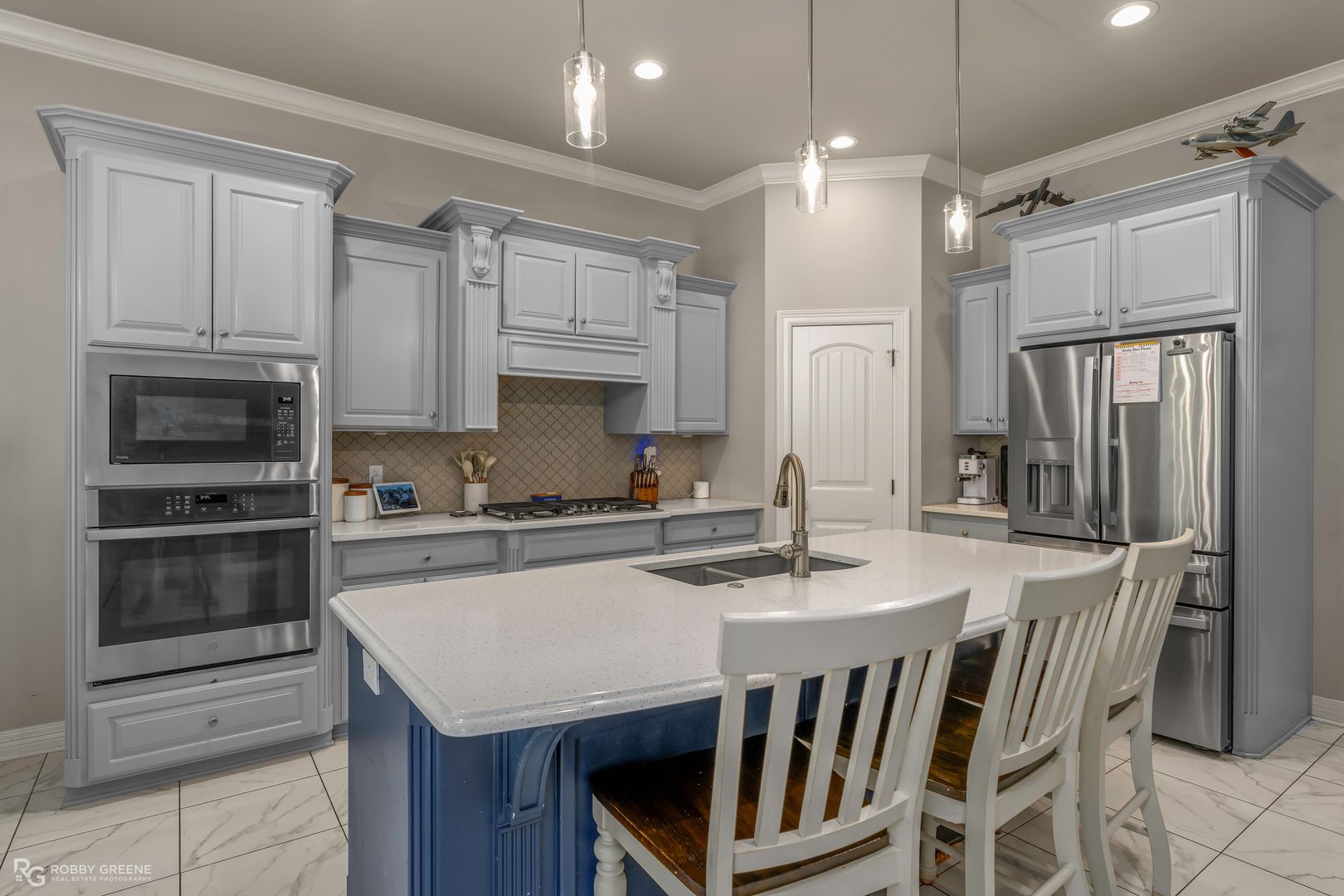 Haughton House: 739 Stag Trl