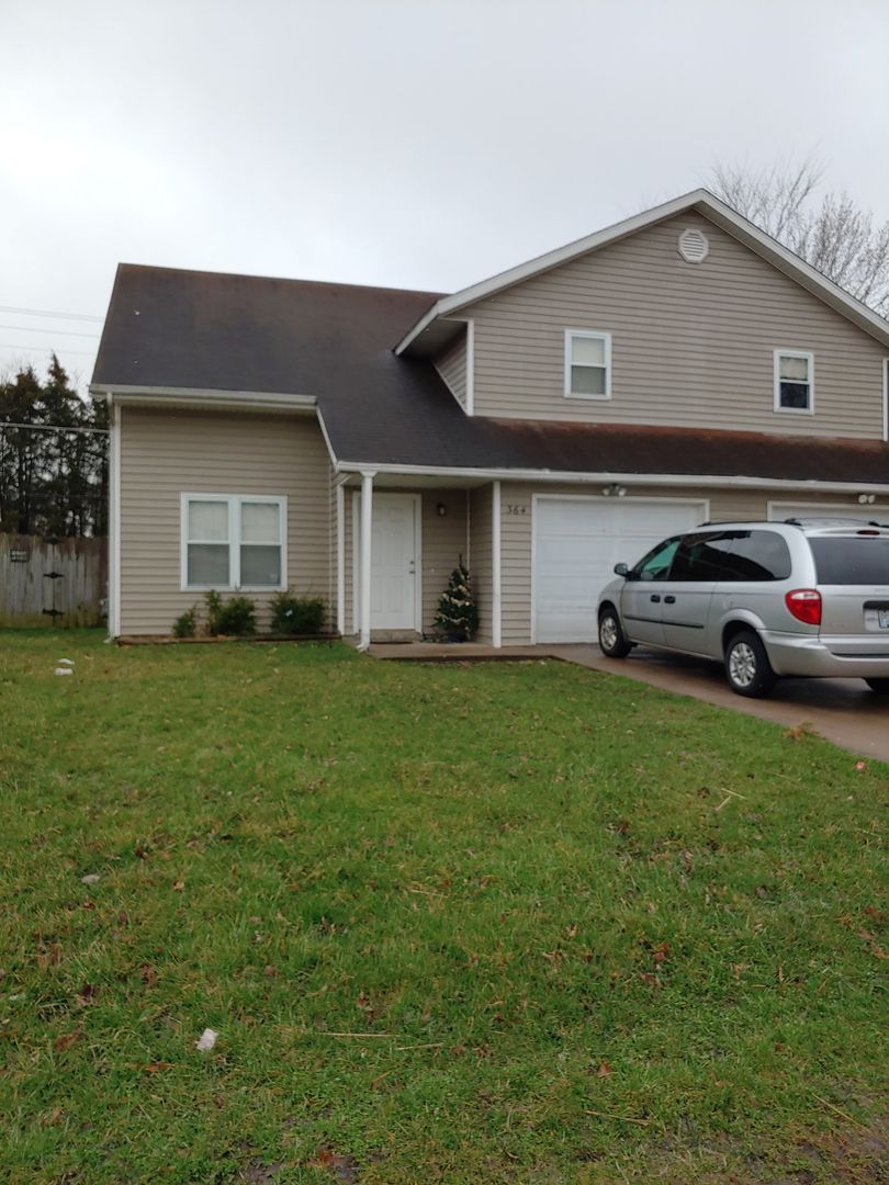 Columbia Apartment: 362 Chris Dr.