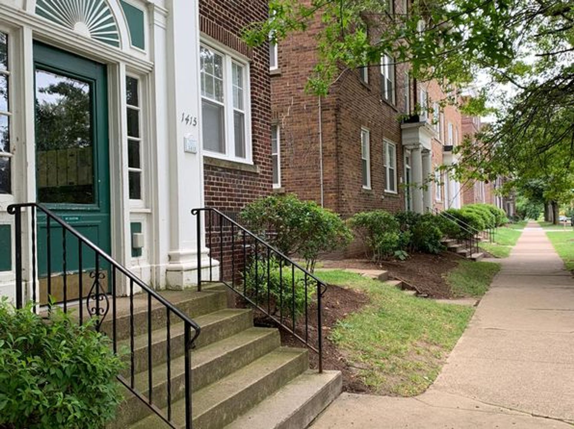 Erie Apartment: 1424 W 10th St