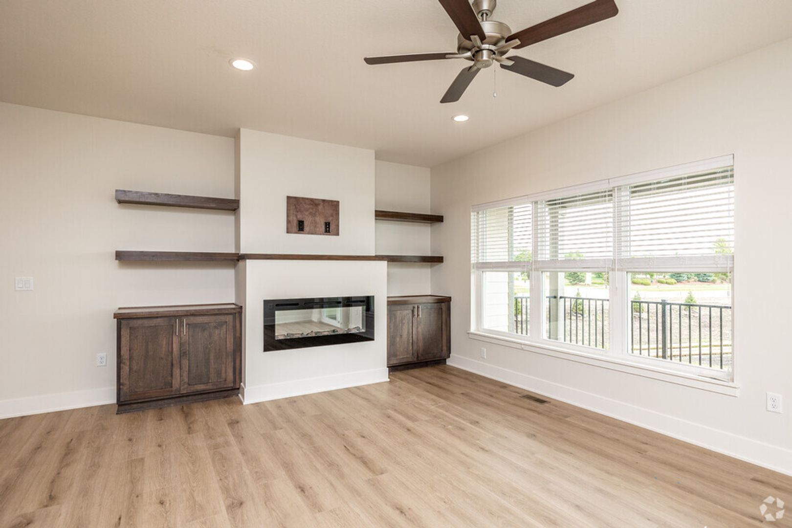Platinum Pointe 14 of 22