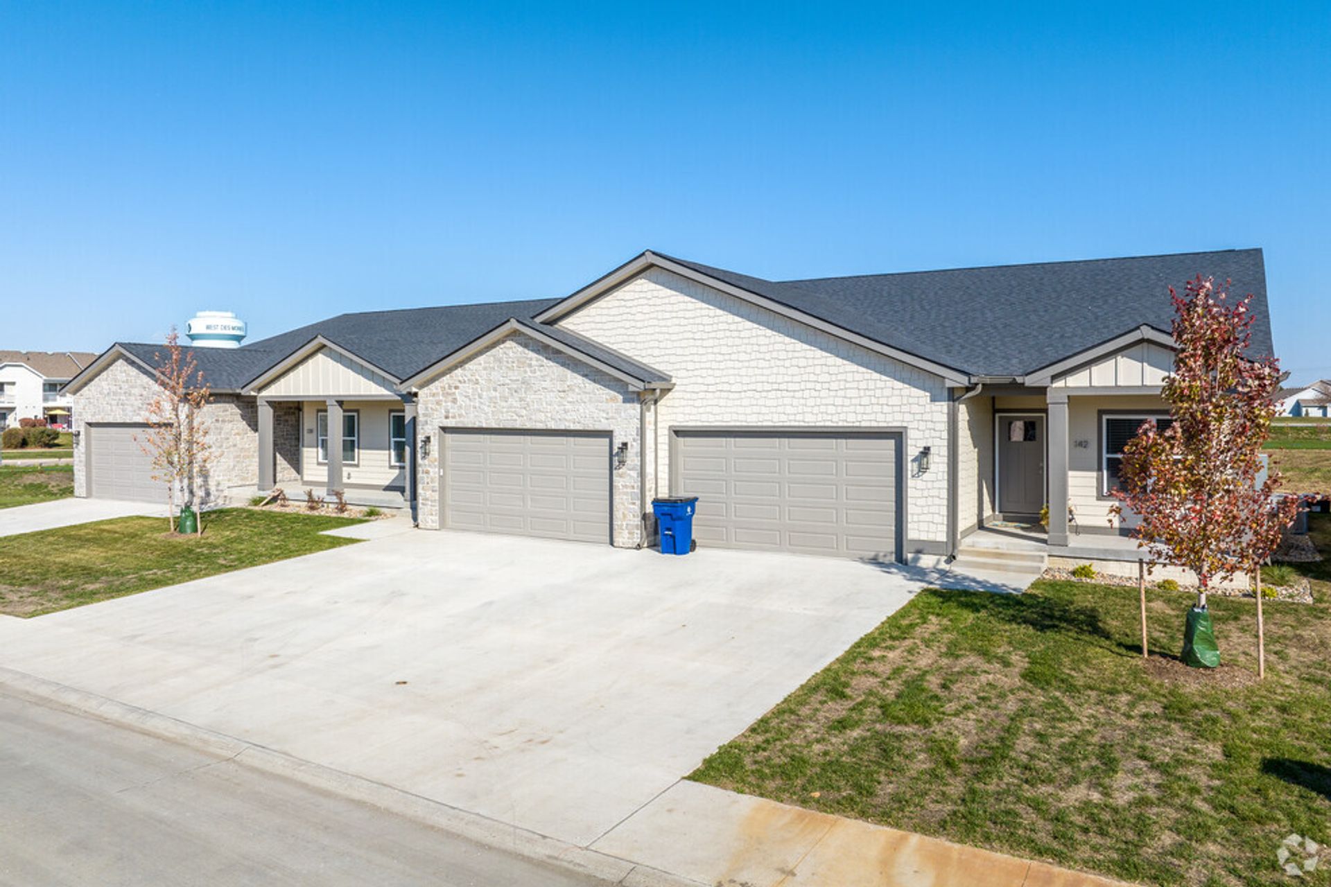 Platinum Pointe 3 of 12