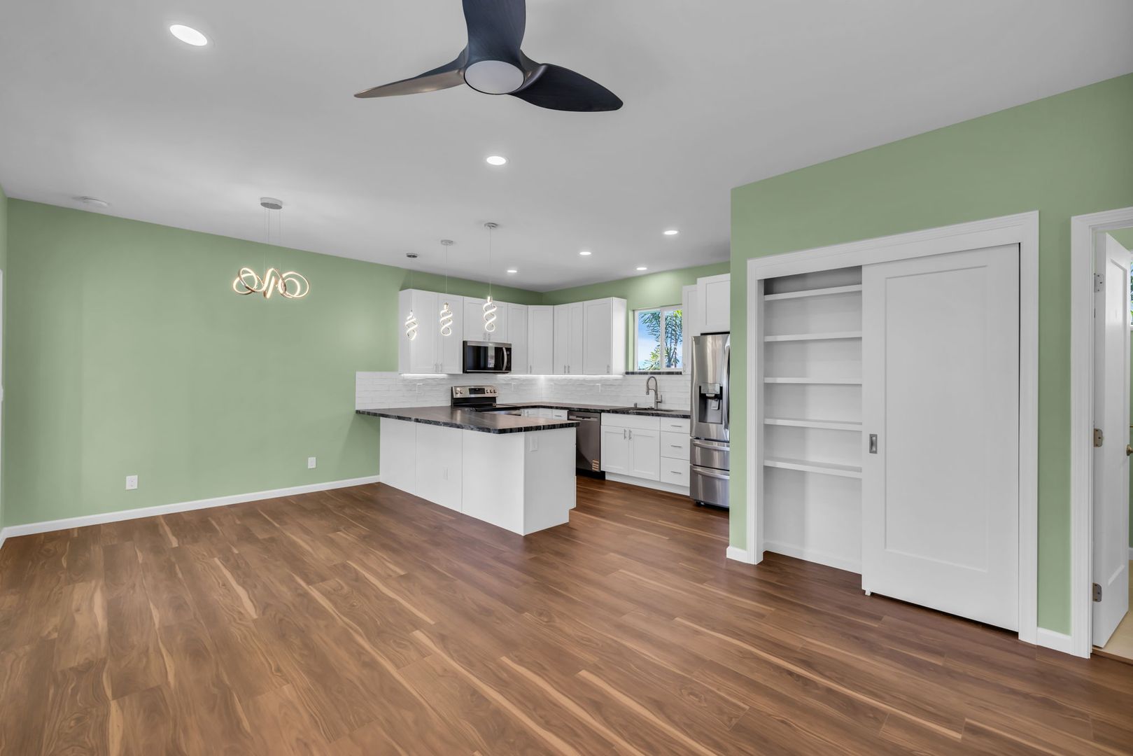 Lahaina Apartment: 1276 Nahale Place