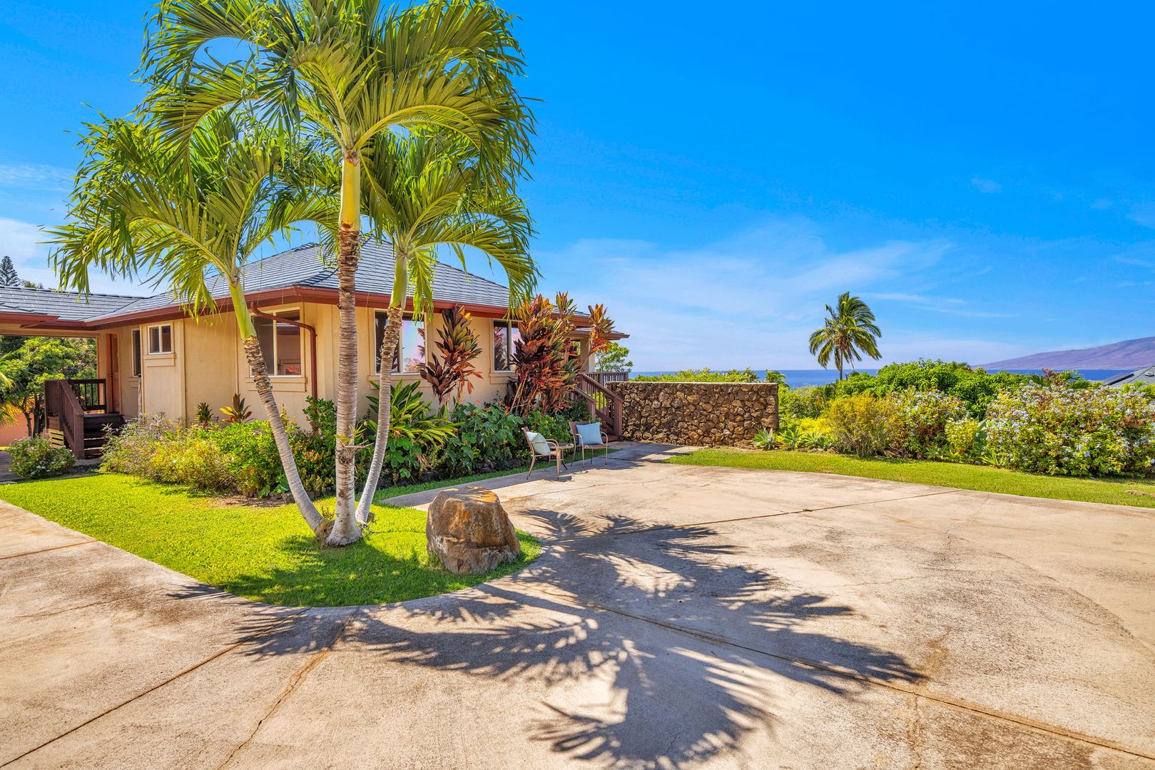 Lahaina House: 9 W. Huapala Place -cottage