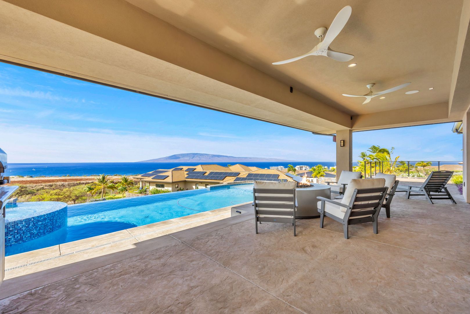 Lahaina House: 564 Anapuni Loop