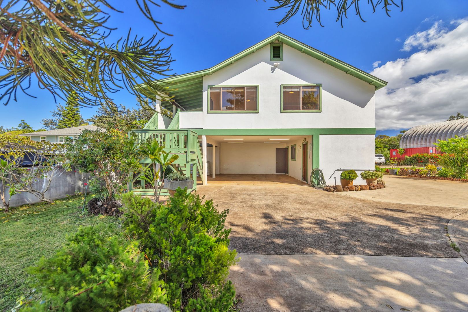 MAKAWAO House: 54 KAPUAHI ST