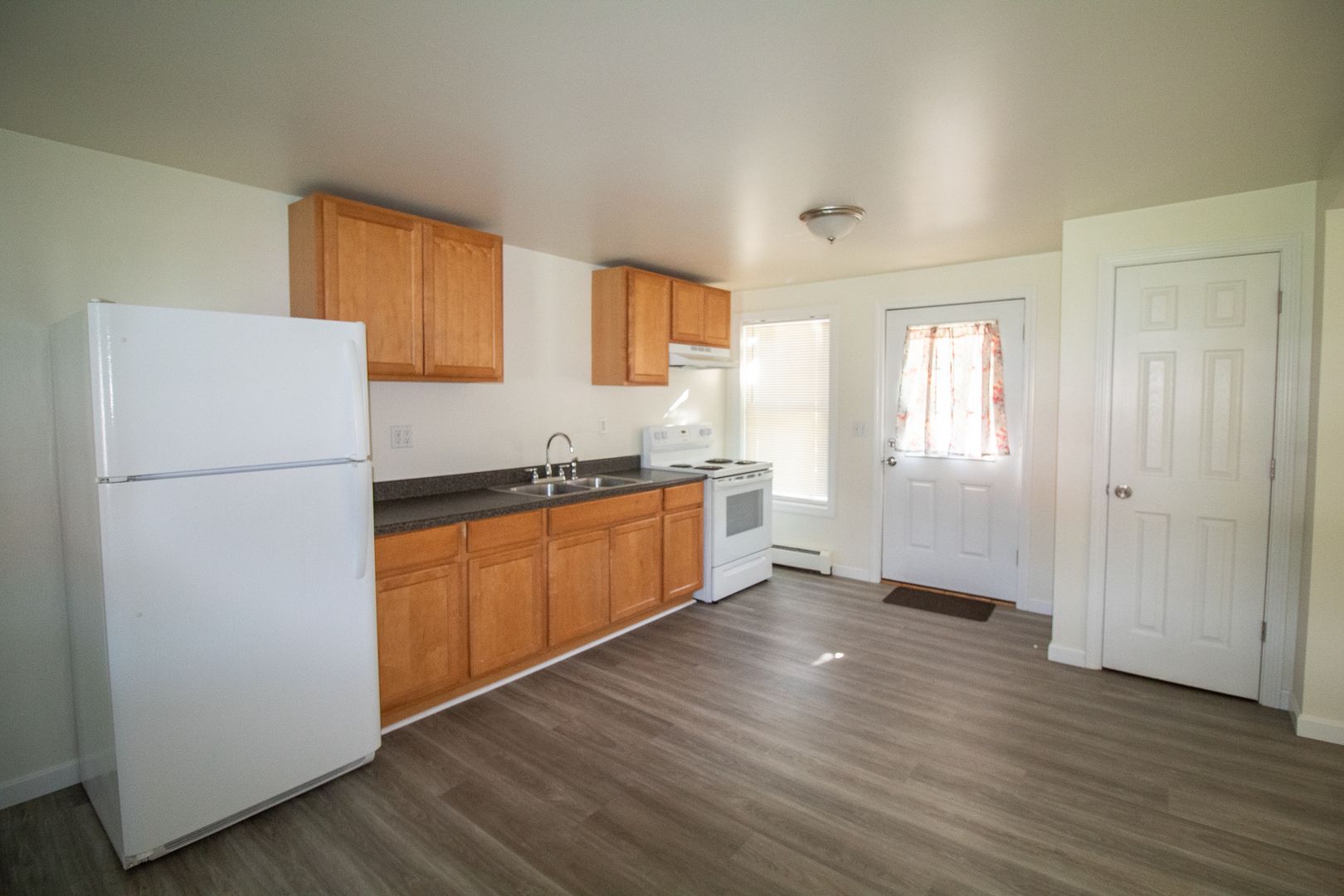 Bennington Apartment: 119 Hicks Avenue