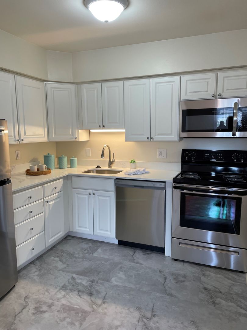 Ardmore Apartment: 16 W. Montgomery Avenue