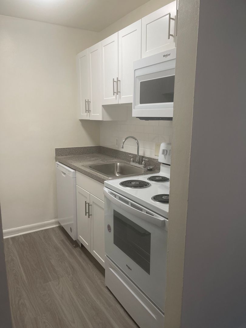 Prospect Park Apartment: 937 Chester Pike