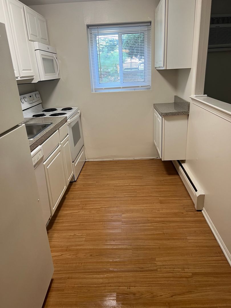 Aston Apartment: 700 Cherry Tree Road