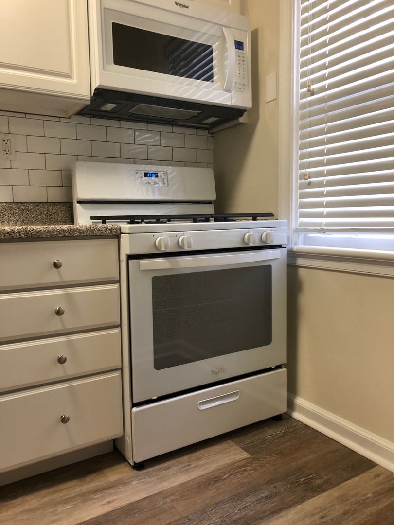 Jenkintown Apartment: 841 Highland Avenue