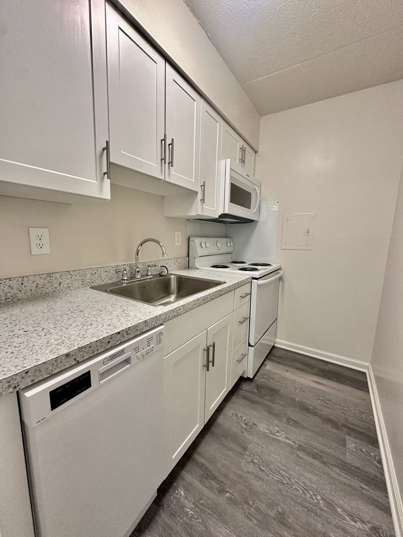 West Chester Apartment: 329 W Washington Street