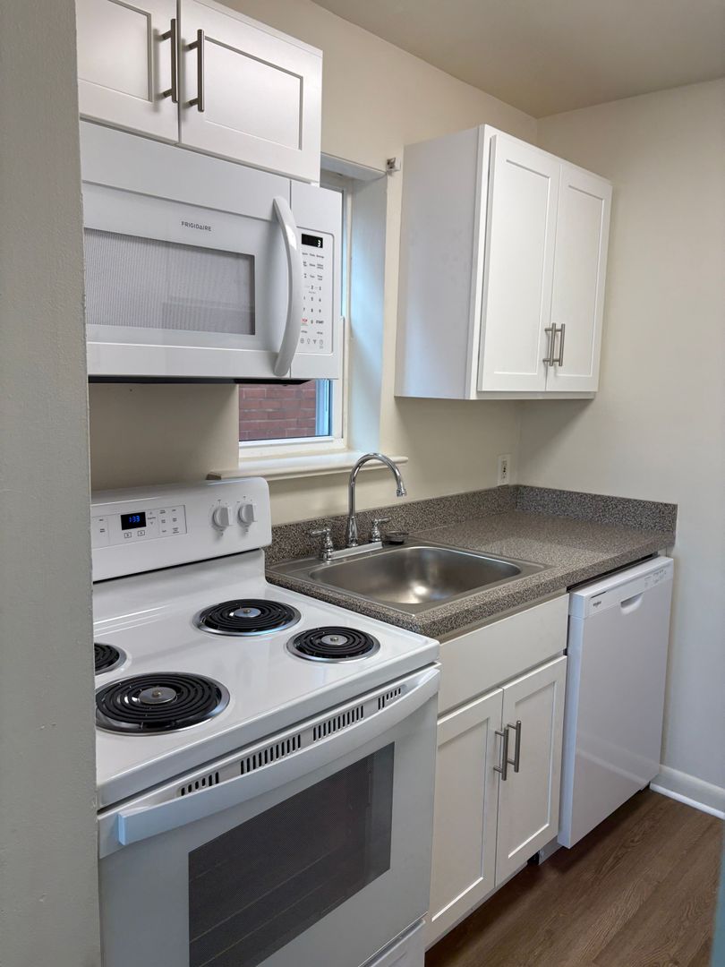 Prospect Park Apartment: 937 Chester Pike