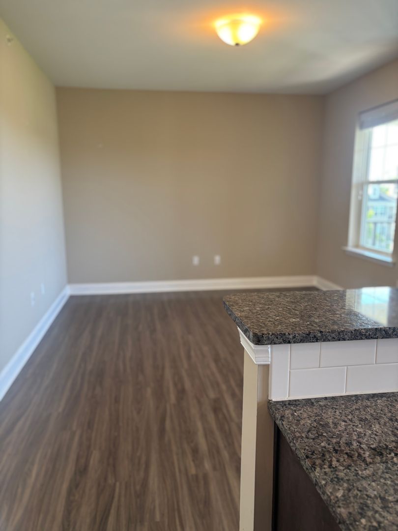 Bethlehem Apartment: 1000-6000 Birchwood Circle