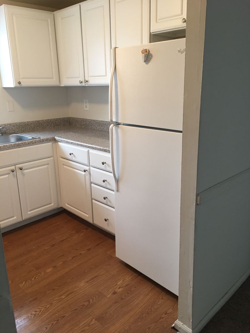 Aston Apartment: 700 Cherry Tree Road