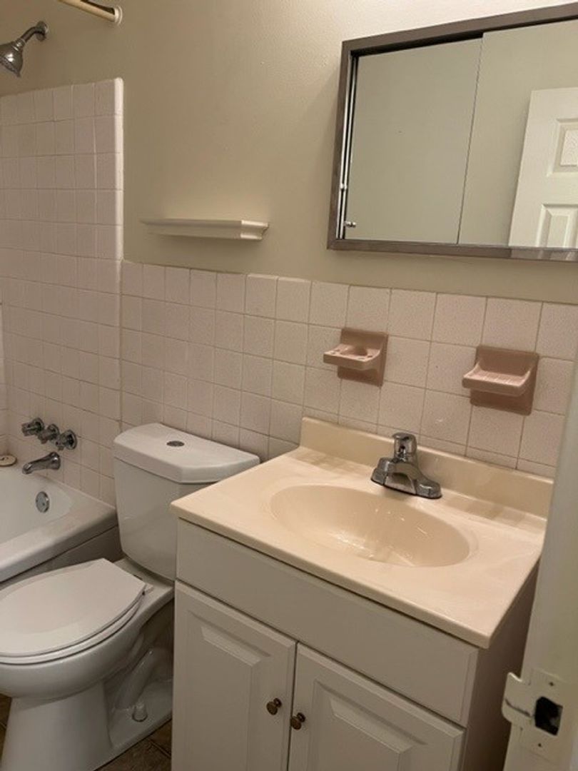 Bethlehem Apartment: 2132 Pennsylvania Avenue