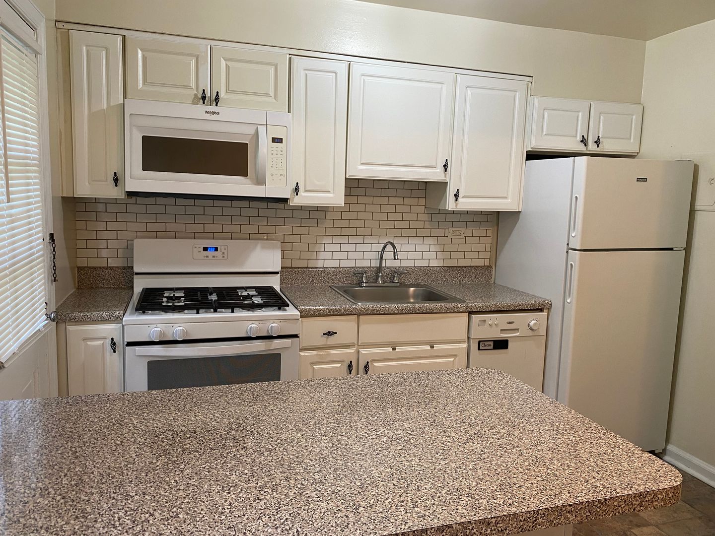 Jenkintown Apartment: 841 Highland Avenue