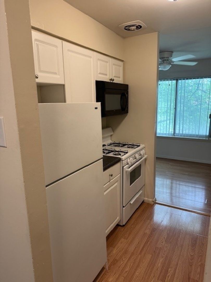 Bethlehem Apartment: 2132 Pennsylvania Avenue