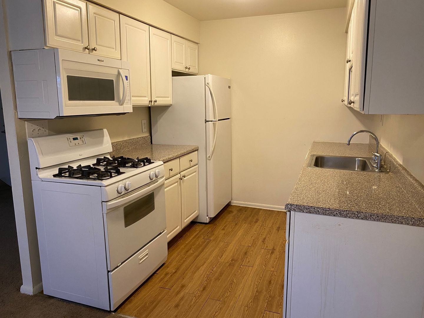 Willow Grove Apartment: 2601 Blair Mill Road