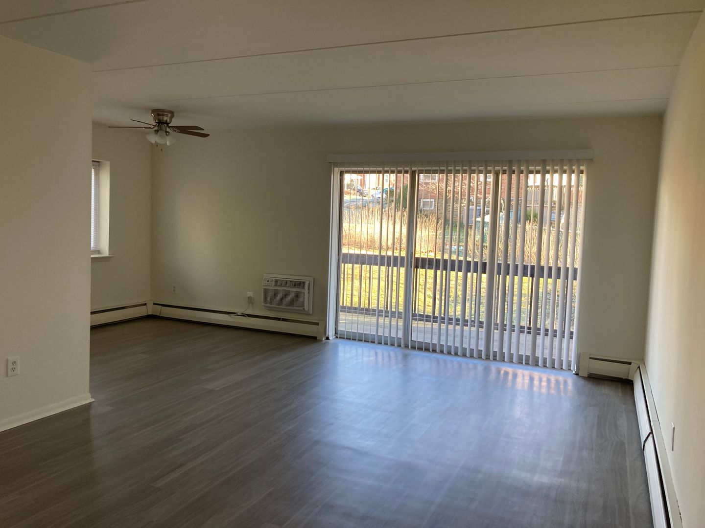 Havertown Apartment: 1901 West Chester PIke