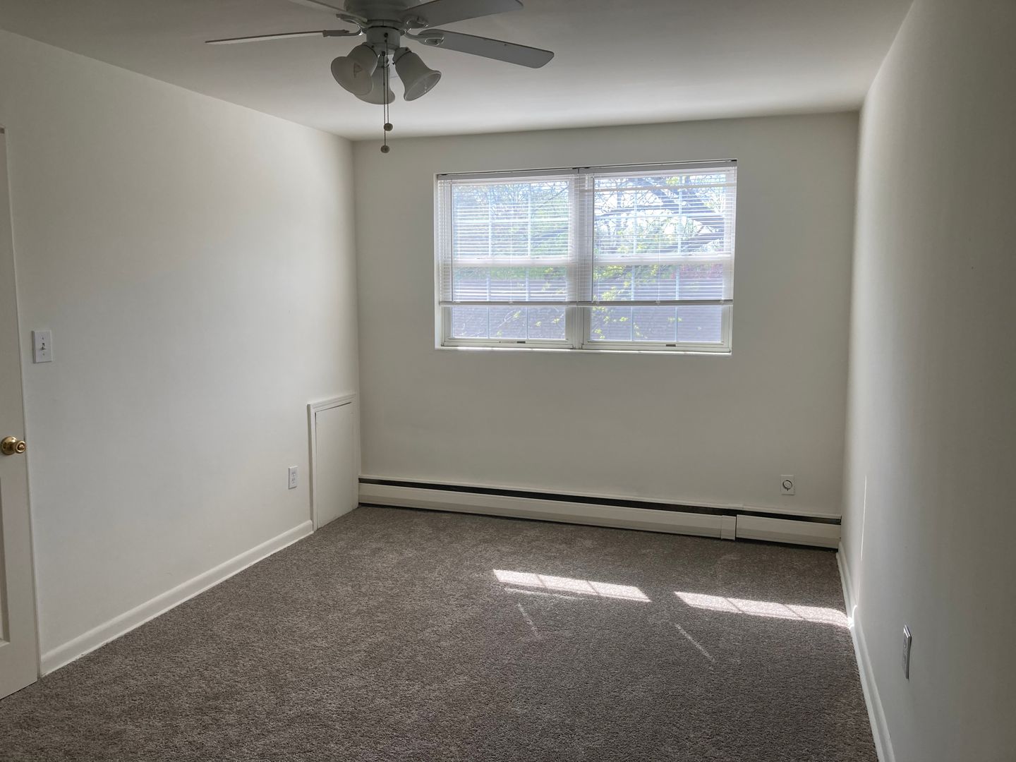 Wayne Apartment: 430 E. Lancaster Avenue