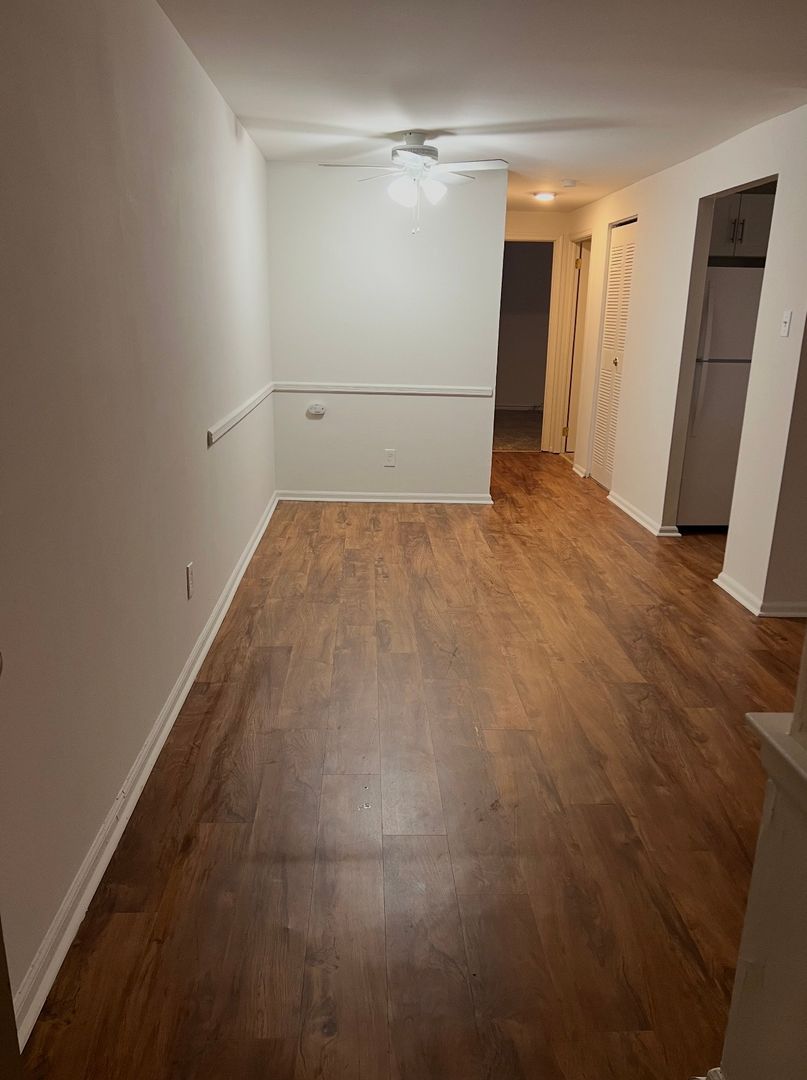 Aston Apartment: 700 Cherry Tree Road